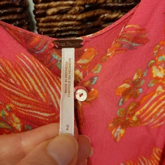 Free People Hot Tropics Jumpsuit Wide Leg Romper Floral Crop Capris Pink 2 ASO - Picture 4 of 7